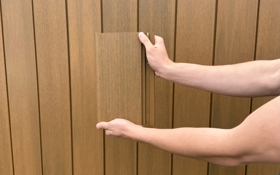 Nieuwe vlakke wandbekleding planken van NewTechWood: duurzame gevelbekleding met moderne uitstraling