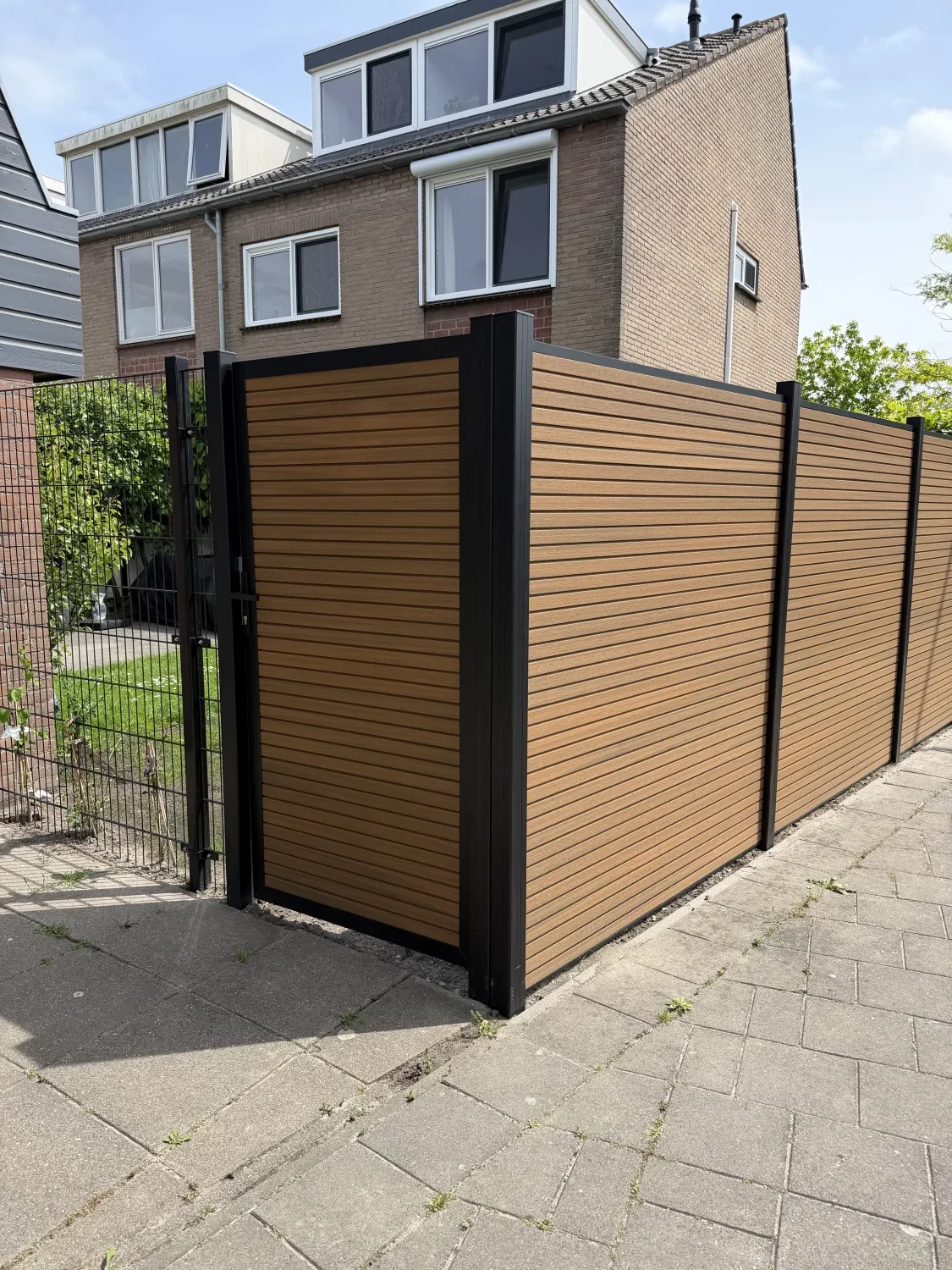 Deur NewTechWood Composiet | Aluminium frame | Horizontaal Triple | Teak | 100 x 195 cm - Afbeelding 7